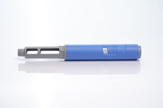 automatisch injectieapparaat van medisch geschikt kunststof en roestvrij staal, ontworpen voor veilige injectie